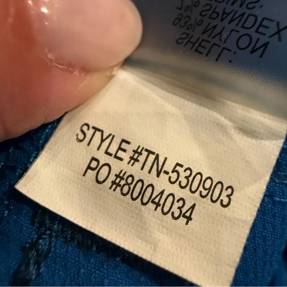 Title Nine Clamber Capri Pant 10 Women Blue Stretch Gorpcore Hiking Travel Nylon - Picture 15 of 16